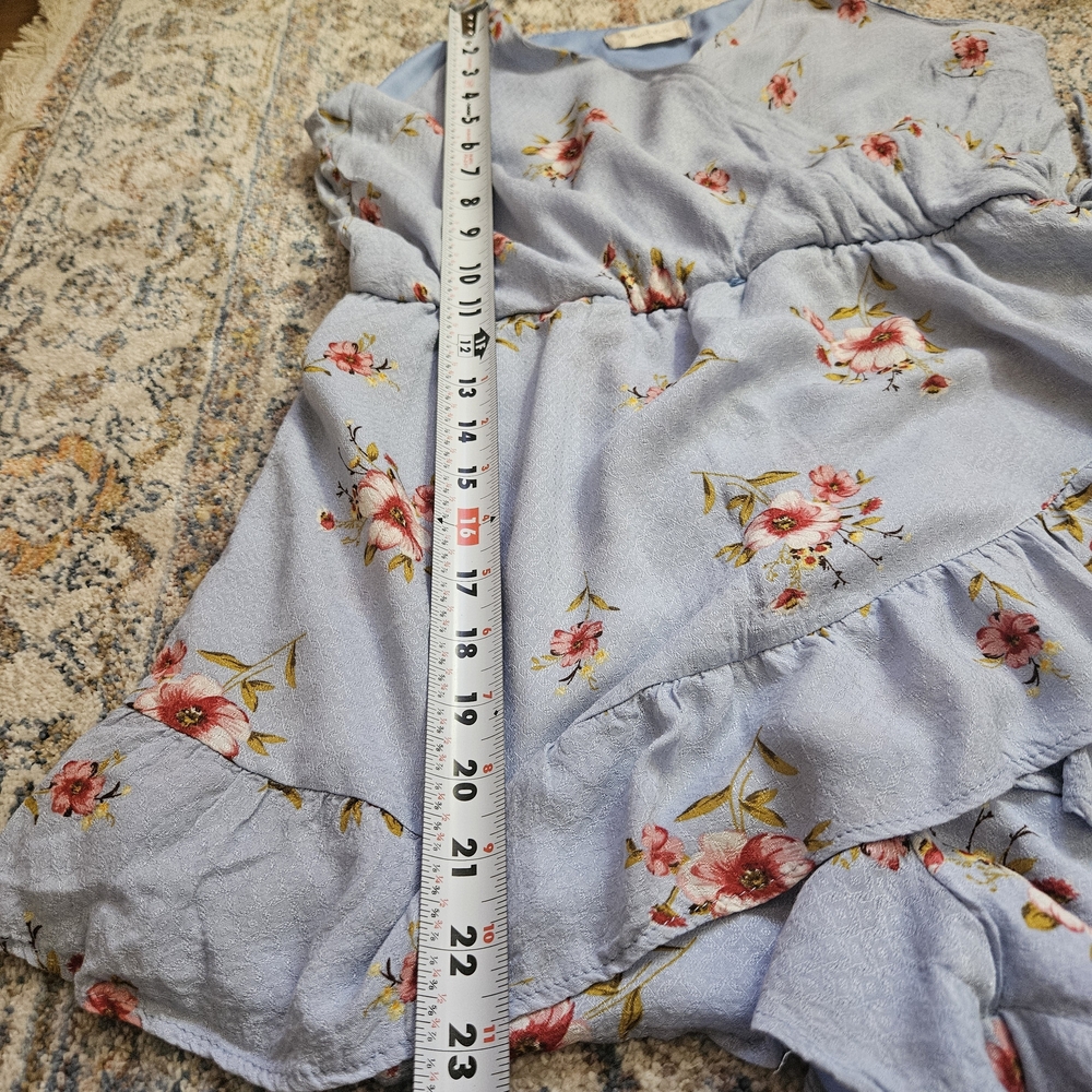 Adorable Flowy Floral Faux Wrap Romper Ruffle Hem Shorts Altar'd State Medium - Picture 11 of 13